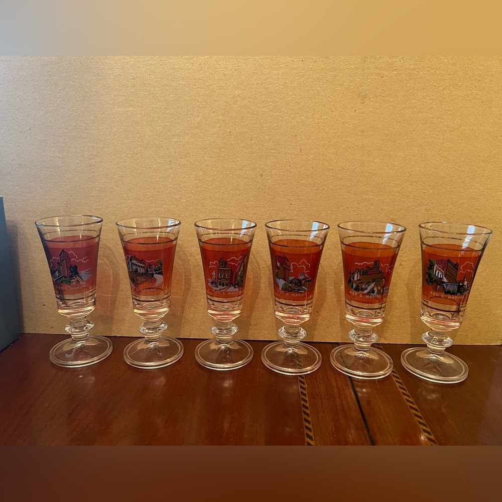 NEW in box Vintage Italian Lubiana Cordial
Liqueur Glasses Cranberry Set of 6